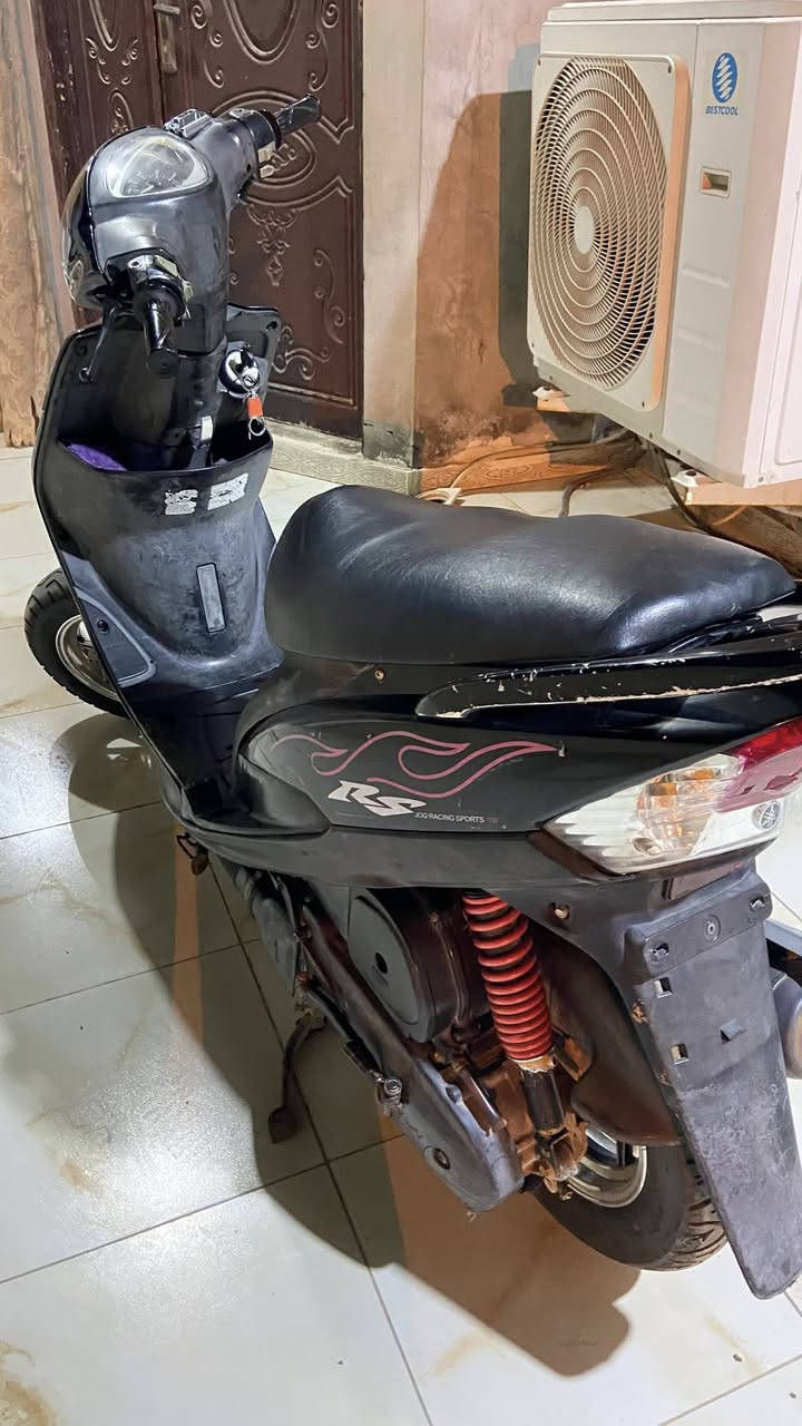 ماكس عدله بلاد شرط الفحص وين مايعجبك بيها تزويد مرتب قبق فلاوين فضي وقبق عمبار فضي و ويل مشيف ثقيل الدراجه شرط الفحص وين مايعجبك اذا مو بلاد ترجع مامفتوحه مابيها برغي نقص وشرط شلعه ومعدل ١١٥ 
*********** موجود اتصال و واتساب
