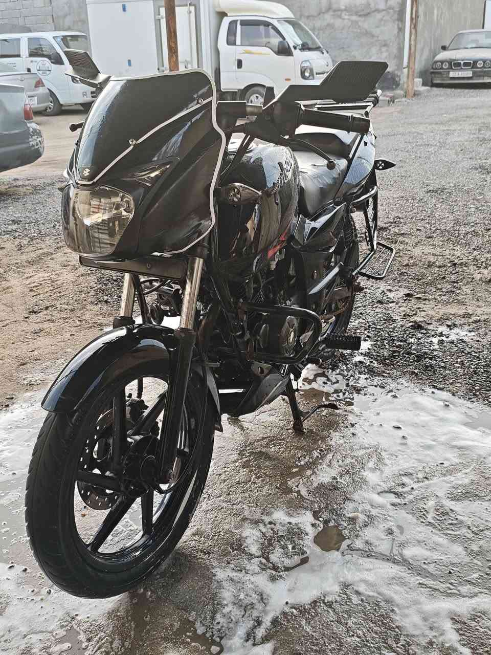 سلام عليكم بلوسر نيون 150 للبيع
رقم وسن يه وتحويل يمته ما تريد مكينه مجفته دراجه كلش حلوه 1.500العنوان البصرة ابي الخصيب


**إذا كنت صاحب هذا الإعلان وتريد حذفه لأي سبب، رجاءا أرسل رسالة إلى الدعم الفني**