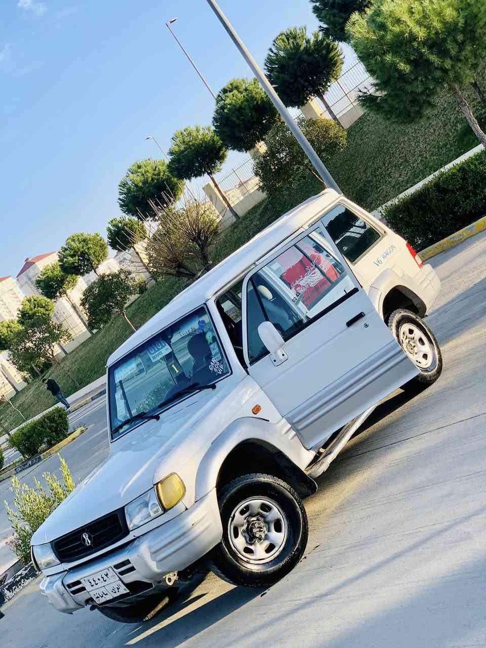 بؤفرؤشتن 
٤٣ مه جال 
مؤديل ٢٠٠١
بي بؤياخ
بي ليدراو
هه مووگياني كه پسه
ده بل ئه كسل كاره باي مه زبووت
سه نه وي ته واوبووه
***********
***********
