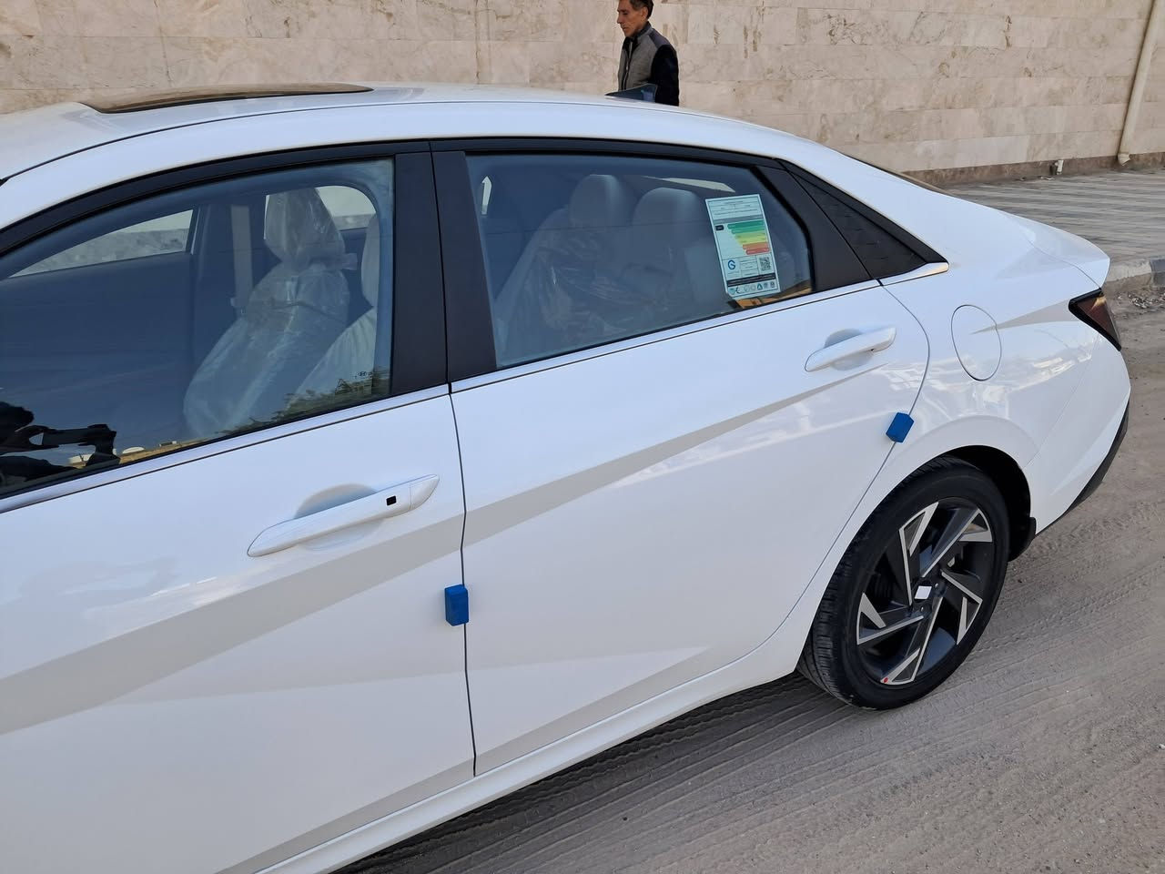 النترا 24 خليجي
كفاله عامه 
رقم بغداد دولي 
السعر 188
ماشيه 58
محرك 2000
فول مواصفات 
الناصريه
***********
