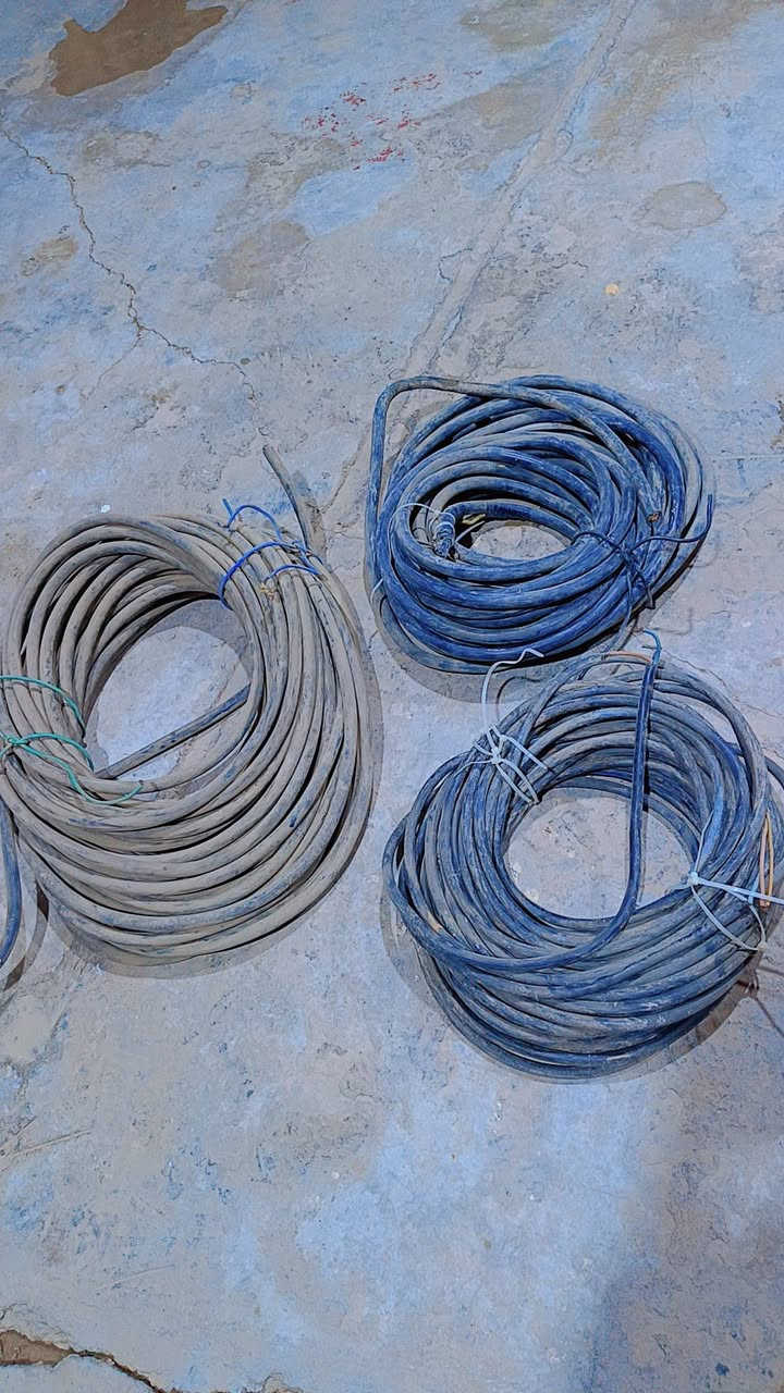 سلام عليكم عندي كيبلات ذني لمعرؤضات طول الواحد ٥٠ متر سعر المتر ع ٥ ليحب يدخل خاص لشراي فقط


**إذا كنت صاحب هذا الإعلان وتريد حذفه لأي سبب، رجاءا أرسل رسالة إلى الدعم الفني**