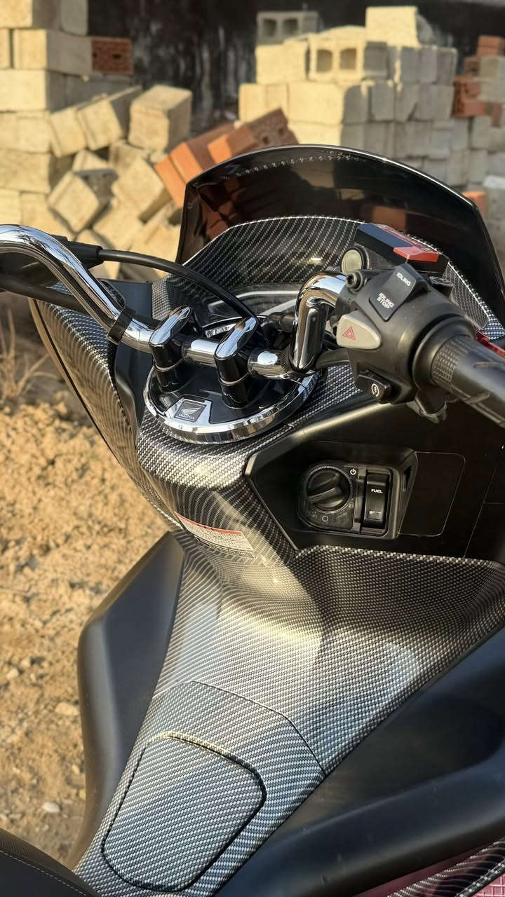 PCX
للبيع موديل 2023

جيل ثالث 

نوزل مو كابريته

الدراجه خير من الله كامله مكمله شغل وطلع وين ميعجبك

مزوده للاخير صالنصه رياضي

شوته رياضي الدراجه قطعه نادره وكلش مرتبه مكفوله كفاله عامه

ونصبتهه كلش حلوه دراجه مصروف عليه هواي

مطعمه كاربون فايبر

مكانهه ديالى بعقوبه الوثبه

سعر 25$

وبيهه مجال للشراي 

اتصل ودلل

***********

موشراي لدوخني مكفوله كفاله عامه الجنايه يعرفون
