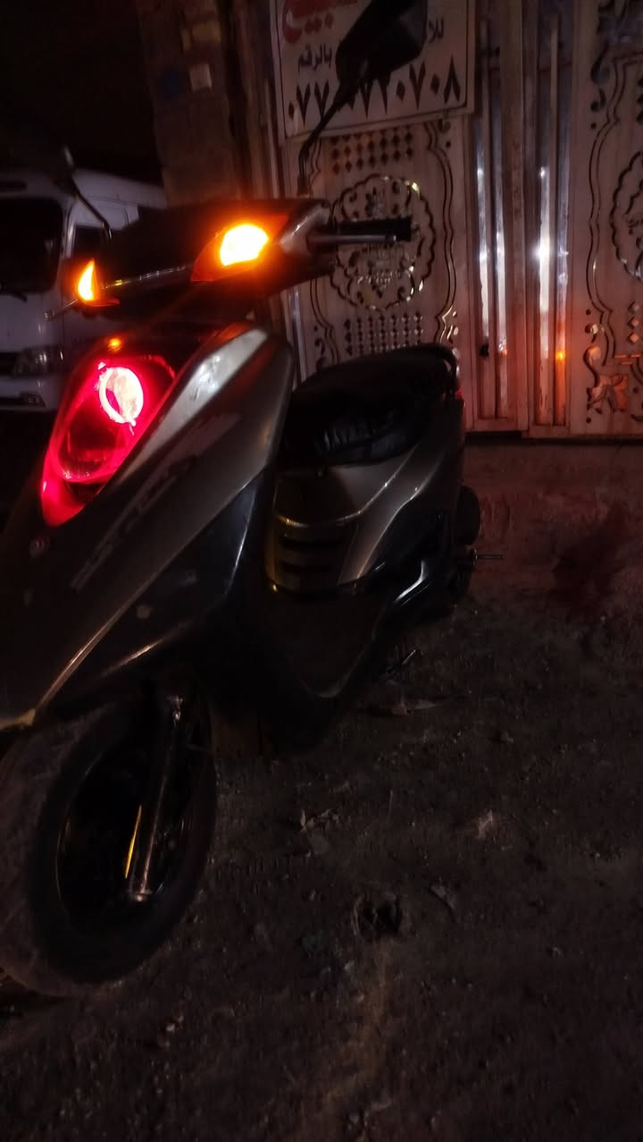 دراجه بريز مال بيت وعلى ايدي مرتبها المازده كلها لون اسود شكل وحش وبيها عدسه لايت فول شوف الفيديو وبيها عين الشيطان ومسويها دبل اشاره محرك خير من الله يعني الدراجه بالنسبه لشكلها ماكو منها بلبريز كلهاا هيه الوحيده فولل الدراجه رايدها ب600 وبيها مجال للطيبين✨***********
