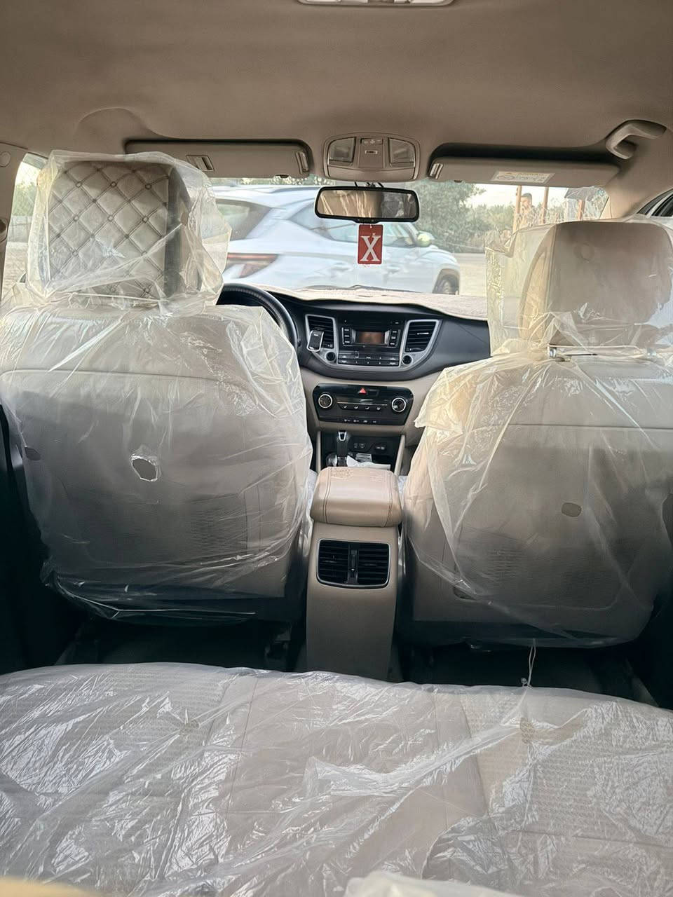 توسان 2016 وارد خليجي مكفوله بيه بوارد بسطيه موجوده بالسونار
. تحكمات ستيرن  
. رقم بأسمي
. ممشى 154
. اشاير بالمري 
. رقم بغداد مشروع وطني 
. مكان السياره بابل 
. مكينه 2000 دوش
. 3 وضعيات قياده
. لايت زنون
. حساسات
للاستفسار ***********

. السعر 168 وبيه مجال
