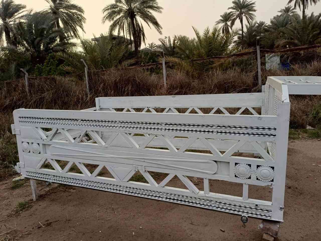 محجر البيع مال نثيا مكاني كربلاء حي لعباس لسعر ٢٠٠ وبي مجال ***********
