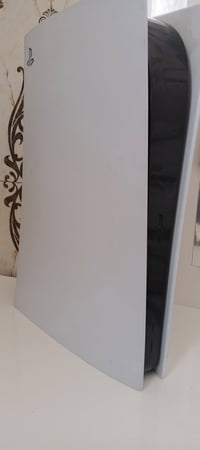 سلام وعليكم جميعاً..  رمضان كريم   بلي 5 سليم - 1 تيرا للبيع مع شاشة ه...