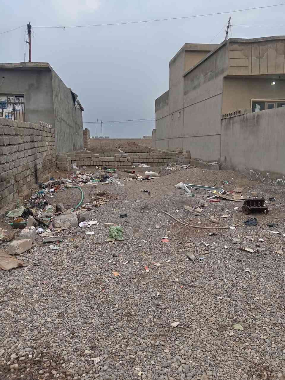 ارض لبيع المساحه ميه وثنين وتسعين  
متر   بيها تكعيبه   والشارع  عرض تسعه متر قرب من الاستثمار  والمشروع العملاق  غير متواجد عل فيس هذ رقمي ***********
