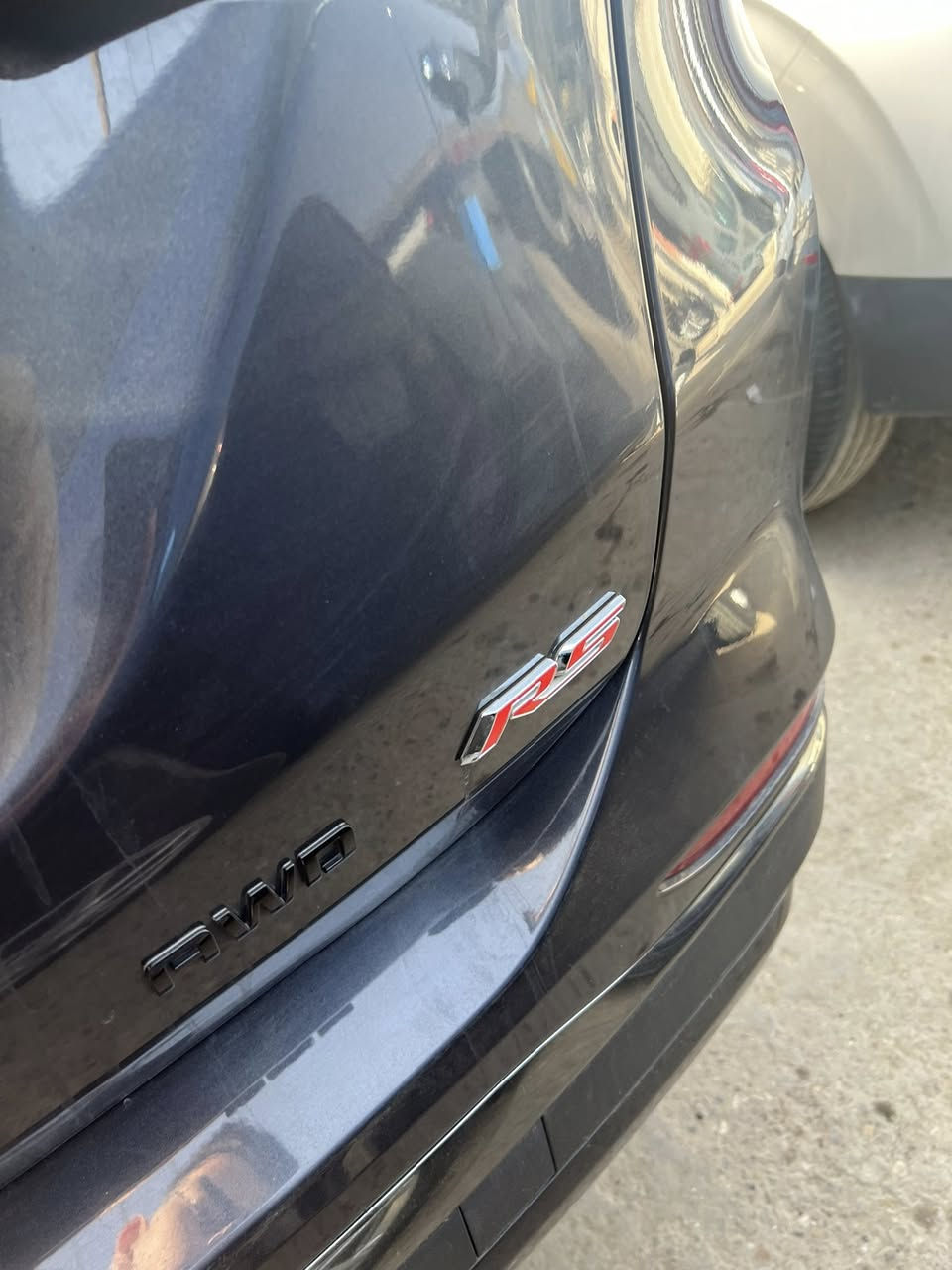 كوينكس ٢٣
فول مواصفات خمس كامرات رادارات كلشي RS 
حادث دعاميه فقط 
مكينه كير تبريد كفاله 
وسعرهه ١٨٥ وبيه مجال 
تفاصيل اكثر ***********
