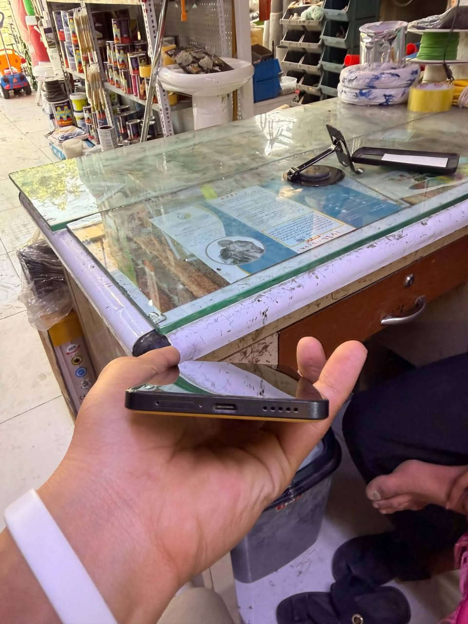 سلام عليكم شباب موبايل بوكو اكس 6 برو الذاكره 256 الجهاز نضيف يخبل كامل ملحقات الجهاز الضهر ماله جلد لونه يخبل وال سعر 300
 وبيه مجال الطيبين رقم ***********واتساب موجود عله هاذا رقم
