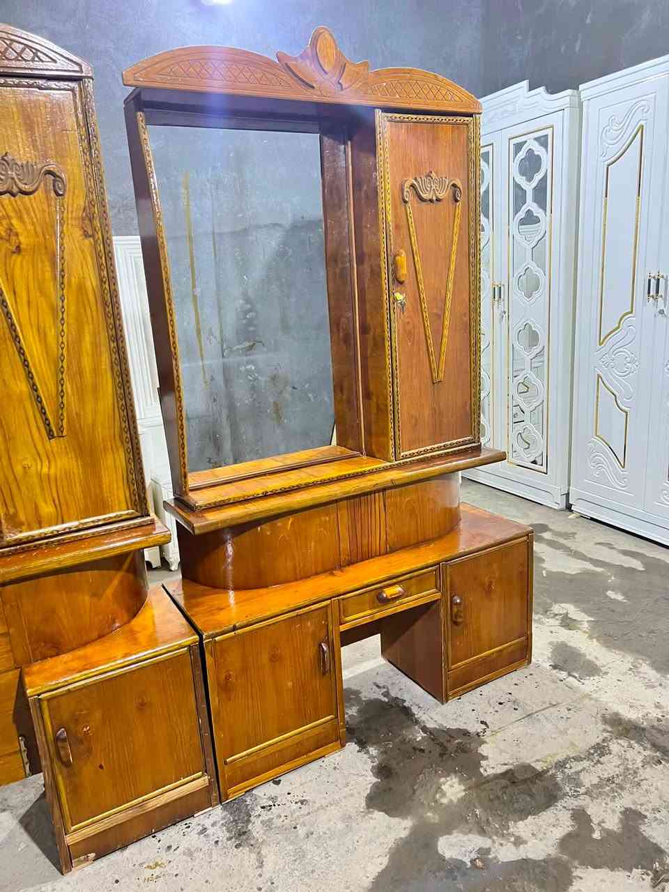سلام عليكم غرفه نجاره صاج مستخدمه نظيفه ام المسرح العنوان الحله ***********
