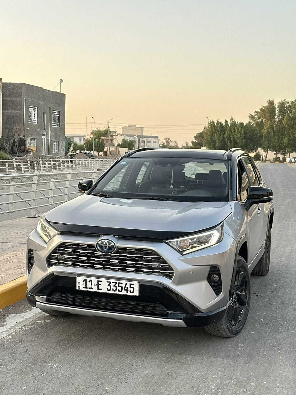 مرحبا شباب 
راف فور ٢٠٢١ امريكي  هايبرد 
فول مواصفات 
ماشية ٧٣ الف كيلو 
هذا حادثهة ومصبوغة عام 
سعرها ١٨٠ ورقة وبيها مجال بسيط 

التفاصيل البقية ع الاتصال 
*********** 
مكاني حلة ش ٤٠ 

اذا ما عجبتك سوي روحك ما شفتها وان شاء الله تحصل احسن منها
