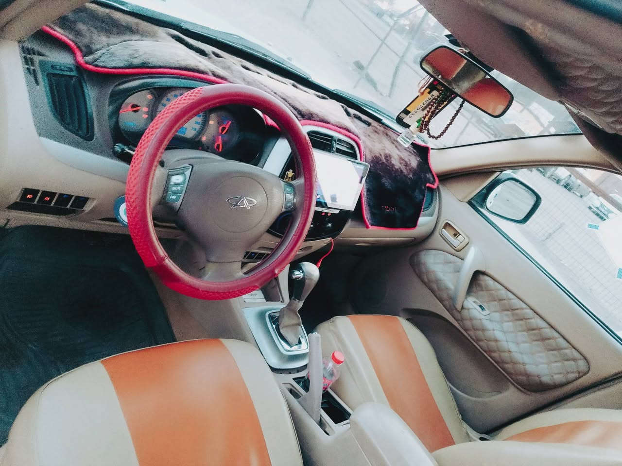 .السلام عليكم
للبيع تيكو ميكانيك . موديل ٢٠١٢ . رقم بغداد انكليزي الجديد سنويه جديدة . كير ومكينة مكفولات بلاديات . مكفولة من الحادث بيها صبغ مكانات جماليه  . تبريد شغال . صدر جديد . شاشة أندرويد . كهربائيات شغالة . تخم تاير 
بالعافيه على الياخذها . السعر ٥٥$ ورقة وبيها مجال 
العنوان بغداد الجديدة 
***********
