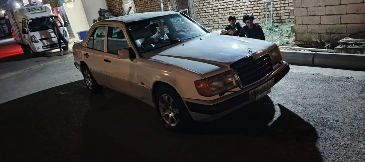 مرسدس مكينه وكير جدد بطه تخم تاير كهربايت كله شغاله وجاهزه  سنويه الحد 28رقم ميسان سياره معمره وجاهزه حلاه من صوره يستفسار  ***********
