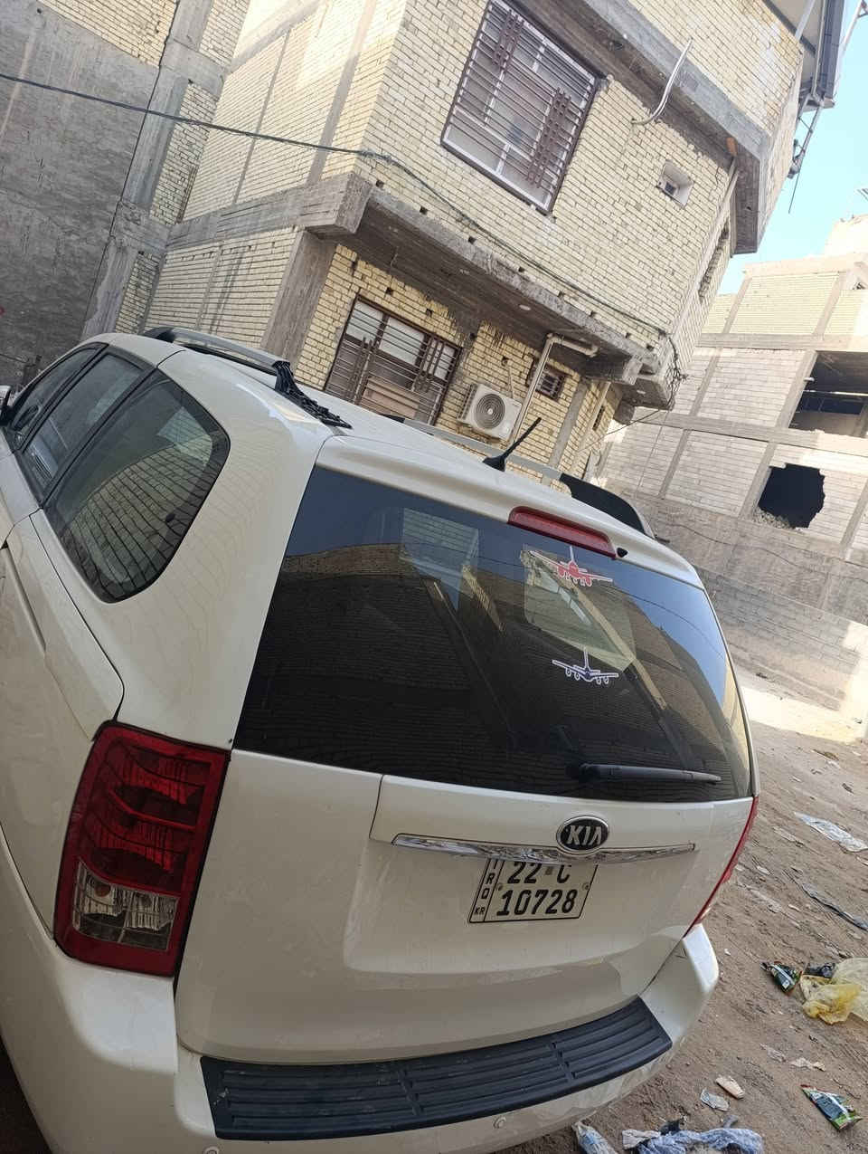 سلام عليكم بسبب وعود الكاذبة تم عادة المنشور   (كية كرنفال أو سيدونة. 2014. سيارة رقم اربيل دولي بسمي سيارة كير محرك مكفولات محرك 3500 دوش   سيارة موصفات  حساس خلفي فتحت سقف تحكمات شاشة مثبت سرعه سيارة بيها طخة من الخلف صبغ جاملغين وتبديل قبق جنطة بدون تكم   والبنيد مفتوح الغود شواصي كفالة  سعر 155 وبيها مجال  الي مو شراي لا ينتصل ولا يعلق شوف سعر هواي عليك عبر المنشور وربي يرزق الجميع أن شاء الله ستفسار على هاذة رقم ***********
