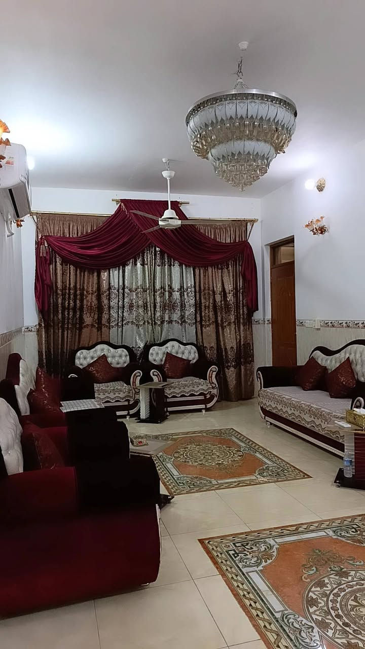 للبيع تخم عشر مقاعد نظيف  + برده كولش نظيفه ما بيها اي خلل +طبلات عدد ٤ مع ميز وسطي / العنوان بعقوبه التحرير


**إذا كنت صاحب هذا الإعلان وتريد حذفه لأي سبب، رجاءا أرسل رسالة إلى الدعم الفني**