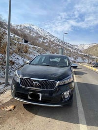 سورنتو ٢٠١٧ خليجي كويتي فول مواصفات  مكفوله من الحادث بيها ٤ قطع صبغ ج...