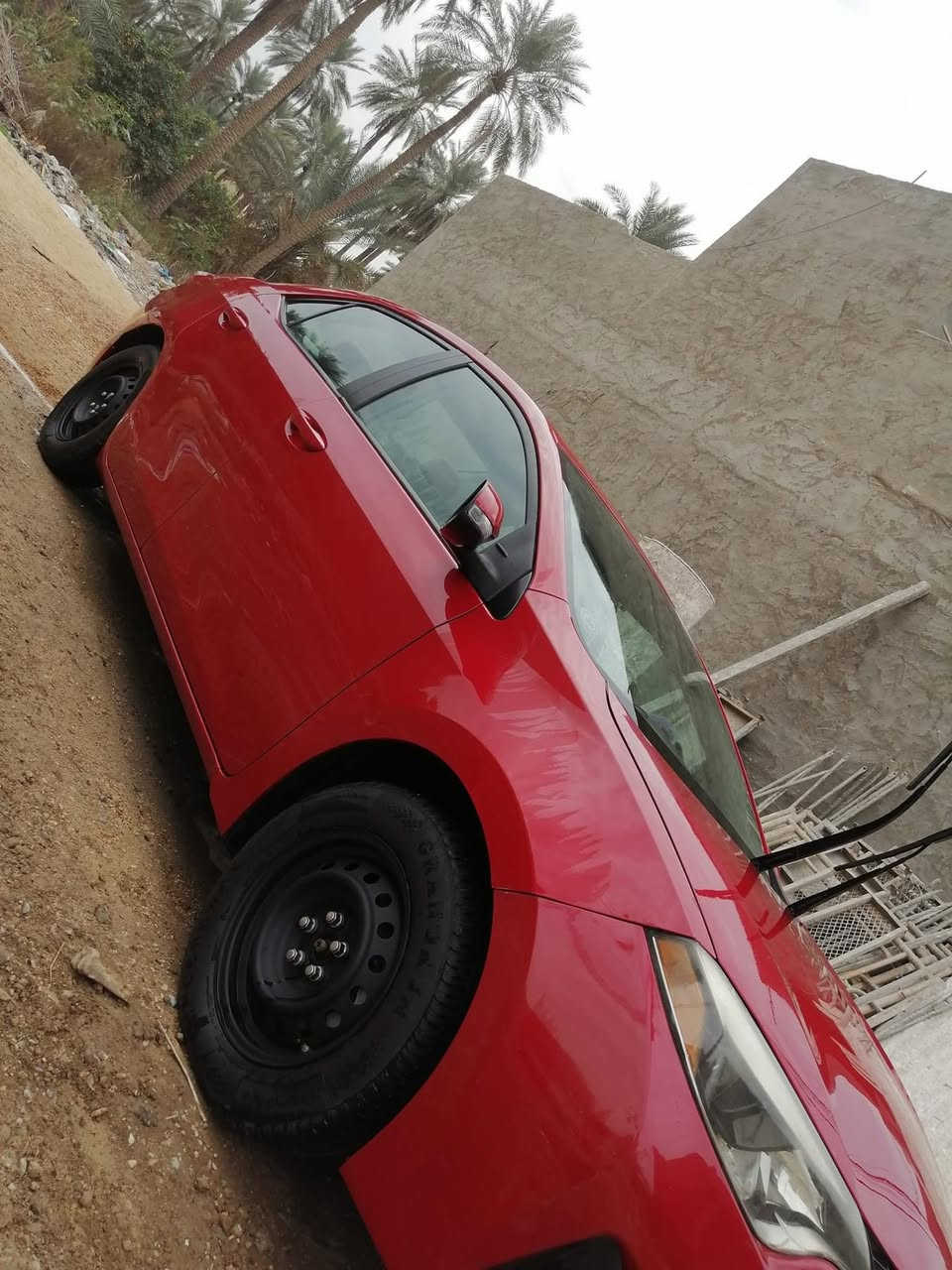 السلام عليكم ورحمة الله وبركاته
للبيع كورلا 2014 بغداد الرقم الجديد بأسمي 
السياره خير من الله من كير ومكينه وتبريد 
منظومه بانزين جديده 
تخم تاير قبل 4 اشهر شديته
حداده صدر امامي خلفي قبل شهر 
دهن كير جديد وفلتر قبل سبوعين 
السياره ماشيه 133 ميل 
السياره وراد امريكي بيها قطعتين صبغ جاملغ الايمن امريكا والايسر عندي فقط مع معجون بمثلث البنيد الامامي فقط الايرباكات والغود كلها كفاله عامه 
نعومه المكينه والكير خير من الله ماعندي بيها سونار 
السعر 118 وبيها مجال المكان بغداد المشتل 
للاتصال *********** / *********** واتساب
