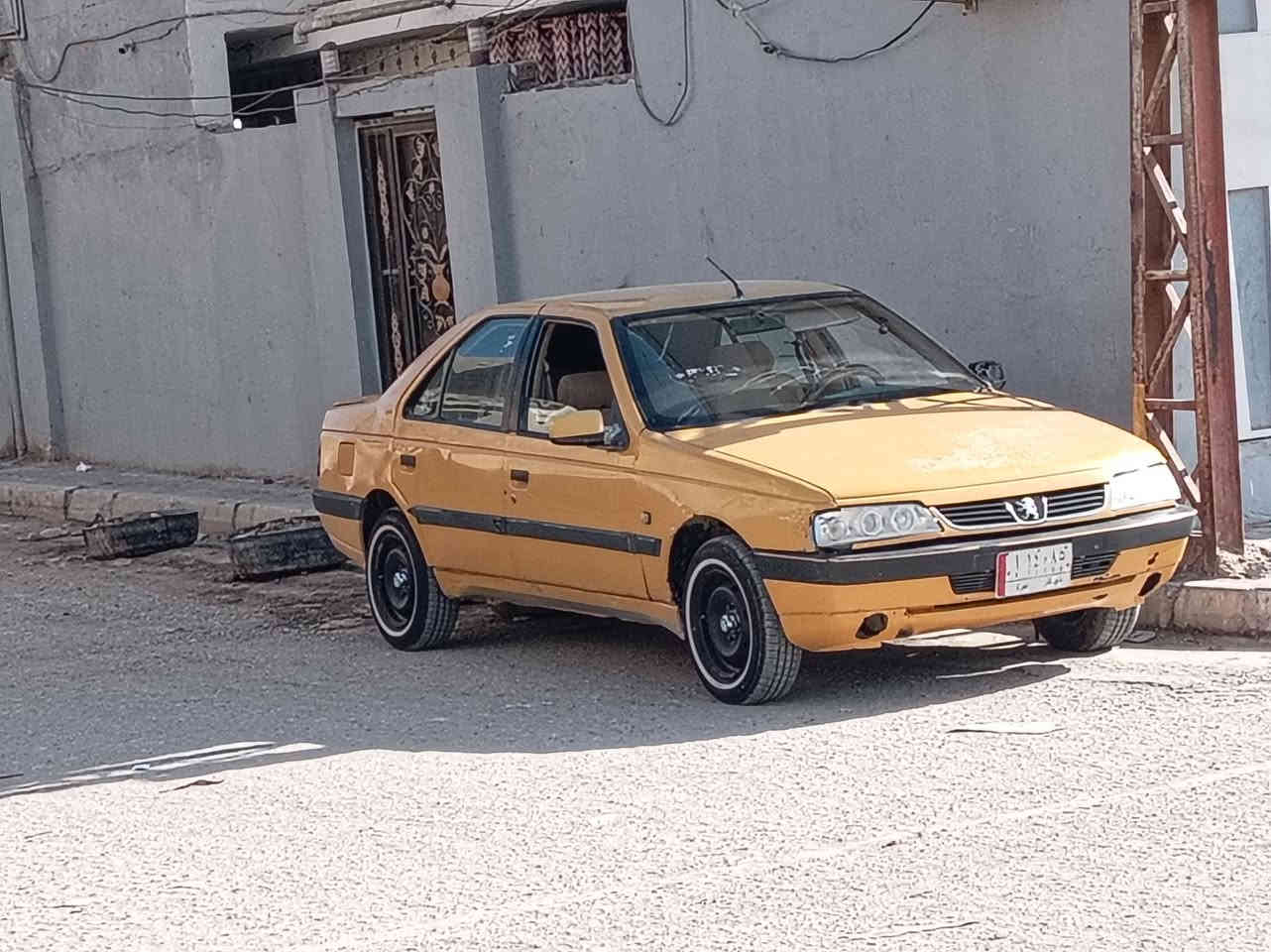 السلام عليكم بيجو 405 موديل 2014 تخنتاير ابو الخطه حداديه جديده خير من الله جير محركت سعرها 30 وياها مجال***********
