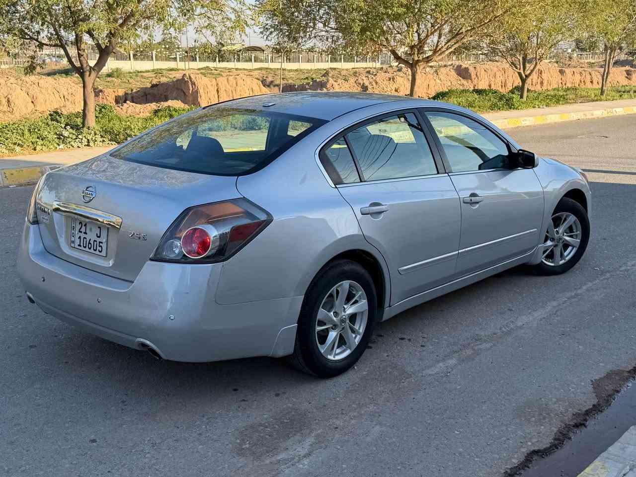 نوع السياره  نيسان التيما 
موديل 2012 
ماشيه154
حجر ردار ابشرط
حادث فقط جاملوغ بونيد 
بدون دواخل 
رقم سنويه جديد تخم تاير حداديه جديده 
السعر 105$ بي مجال 
للاستفسار ***********
العنوان ديالى خانقين / معرض خانقين للسيارات
