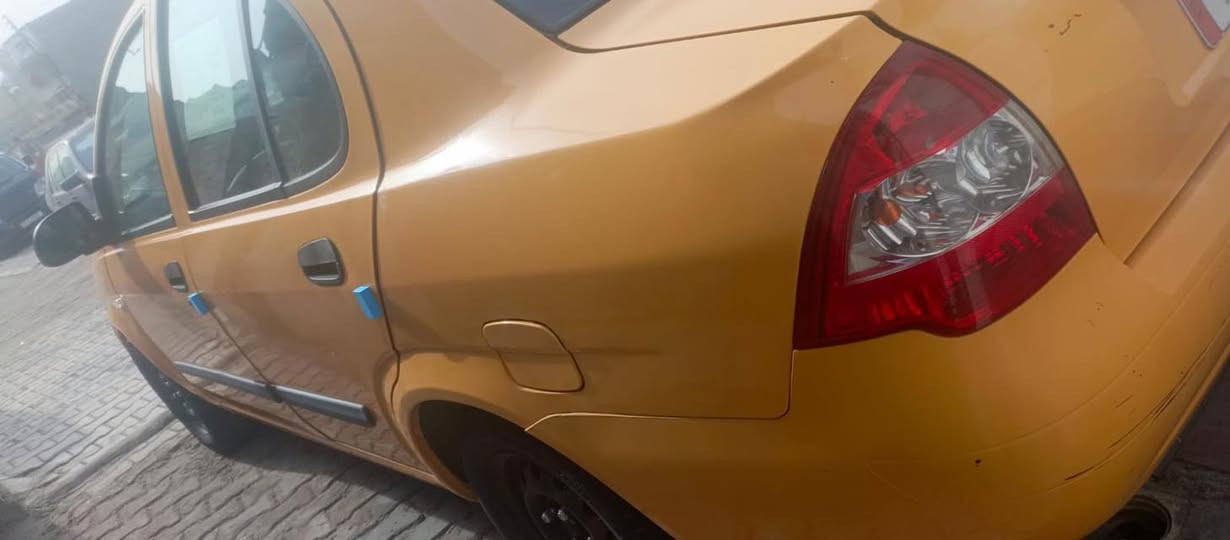 السلام عليكم
سيارة طيبه موديل 16 
السيارة مكفولة بدون صبغ بدون فتح اي قطعة…ماعدا بيها هاي الرصعه واليوم سويتها بارد  
السيارة مال جناي استلم شركة ع ايدينه 
تدفئة تبريد كهربائيات كلها شغاله شاشة كامره 
مصفره هيئة وغرمات ماعليها اي شي 
السعر 43$ وبيها مجال قليل 
العنوان بغداد 
للاستفسار اكثر اتصل ع الرقم 
*********** 
***********
