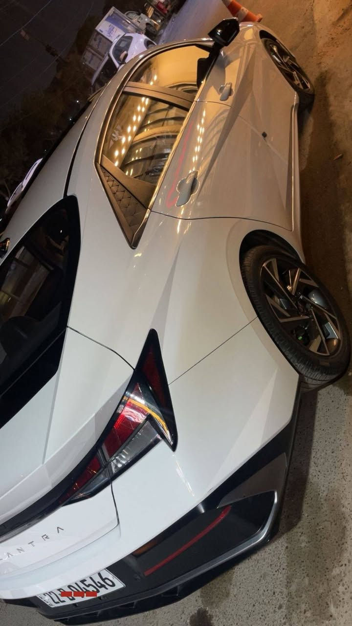 تحيه طيبه السلام عليكم ورحمة
2024  

ماشيه 17 ألف 

فتحه سقف 

ثلاث وضعيات ايكو وسمارت وسوبر 

وضعيه اوتو هولد التوقف بدون بريك 

حساس ورادار 
مكفوله 
رقم اربيل شرط تحويل مباشرة 
السعر 145 ورقه 
أي استفسار رقم صاحب السيارة 
*********** علي 
مكان بغداد حي جهاد
