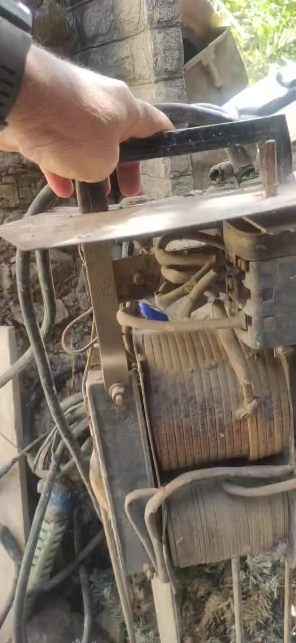 السلام عليكم عندي مكائن لحام عدد 2 للبيع شغالات وحدة بلغاريه والثانية هاي الاستيل اريدهن الاثنين 200 الف وشكرا


**إذا كنت صاحب هذا الإعلان وتريد حذفه لأي سبب، رجاءا أرسل رسالة إلى الدعم الفني**