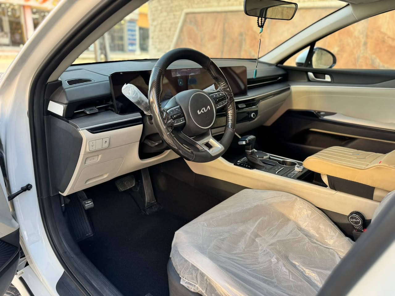 كي فايف للبيع موديل 2024فول مواصفات شركه دوليه ماشيه 28الف مكانه ناصريه رقم ***********رقم بغداد بسمي تحويل مباشر مكفوله كفاله عامه
