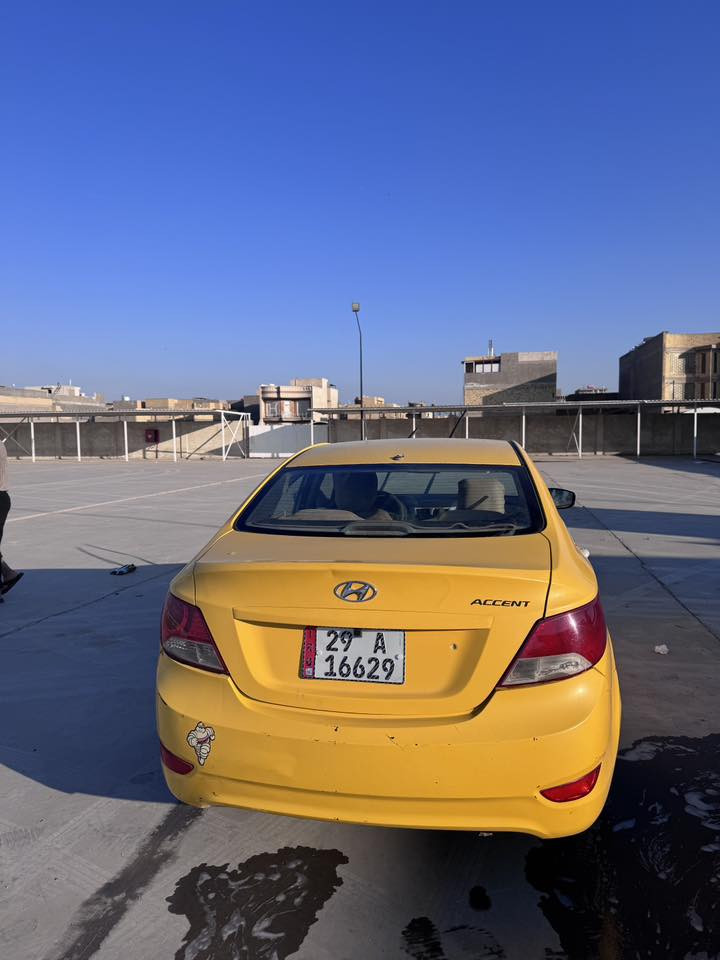 سلام عليكم سياره اكسنت موديل ٢٠١٢  نضيفه كشر نضيف مكفول خليجي مكينه 1600 الاستفسار اتصل على الرقم *********** يتوفر واتساب
