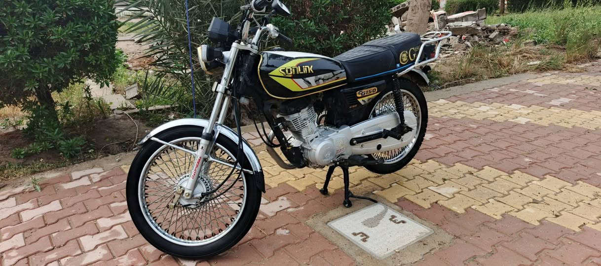 دراجة ايراني 4كير للبيع
موديل ٢٠١٩ برغي واحد ما مفتوح مكفول المحرك السعر  ٤٥٠الف  وبي مجال للاستفسار ***********
مكان ناحية السعدية
