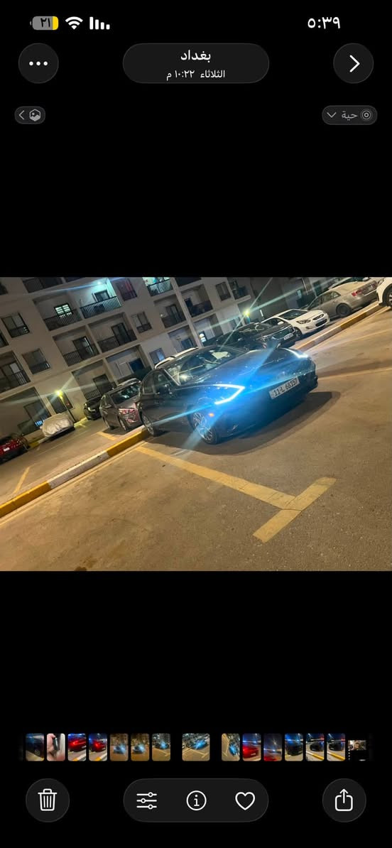 السلام عليكم 

سوناتا  موديل 2023 

محرك 2500 
لسياره دخول جديد  بغداد بسمي
لسياره جديده بلخير عل ياخذه ماشيه 48 ميل
مواصفات 

بصمه ابواب لمس
رادارات امامي وخلفي وجانبي + توقف تلقائي 
 
اشاير بلمري + نقطه عمياء في المري

شاشه الحجم الكبير انج + تحكم عام عله السياره

كشن السايق حساس  

حساسات اماميه وخلفيه

نقاط عمياء عند تغير المسار

حساسات با لابواب للتنبيه عند فتح الباب وسياره قادمه من الخلف
 

اربع وضعيات القياده 

نضام المحافضه عله المسار 

شاحن واير ليس لاسلكي 

منافذ للشحن اماميه

تبريد منفصل للراكب ولسائق

دخول ذكي واناره ترحيب

قفل ذاتي عند الابتعاد

فتح الصندوك الخلفي عند الاقتراب

تشغيل عن بعد

اناره led امامة

بك لايت خلفي led

نضام Auto Hold
يعني بلازدحام تضغط لبريك ضغطه وحده وتشيل رجلك تبقه السياره لازمه بريك الحد ماتضغط عل بانزين يله تمشي

هند بريك بصمه كهرباء

بصمه تشغيل

سستم صوت

مثبت سرعه

تدفئة  كراسي

لسياره حادث امريكا قبق جنطه فقط وبيه بارد قليل  
مكاني بغداد حي اور 
***********
