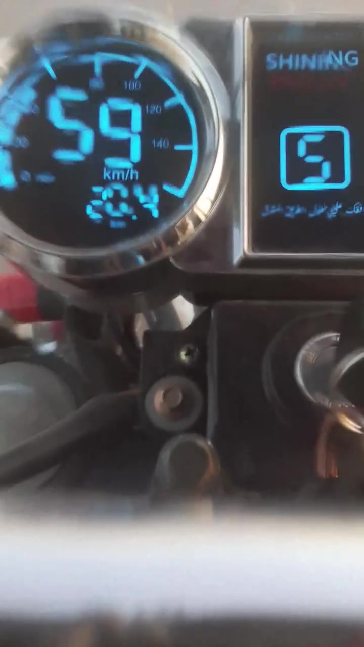 بسم الله سلام عليكم شباب عندي ستوته للبيع موديل 20025اصدار شهر 6يعني تعبر عل 26للبيع اوراق اصولي مكاني الخالديه اشراي يراسلني اتواصل وياه أن شاءالله


**إذا كنت صاحب هذا الإعلان وتريد حذفه لأي سبب، رجاءا أرسل رسالة إلى الدعم الفني**