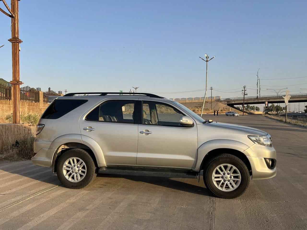 للبيع فورجنر ٢٠١٤ V6  محرك مامفتوح ب شرط 
سيارة بيهة بس بنيت صبغ بدون داخل
تخم تاير جديد سنوي جديد بسمي
سيارة ماشالله نضيف 
دينار مسرف مابي
مواصفات __دبل اكسل تحديث استيرن تبريد مركزي ٧ركاب 
جام كهرباي داخل بيجي 
مكان كركوك
***********
