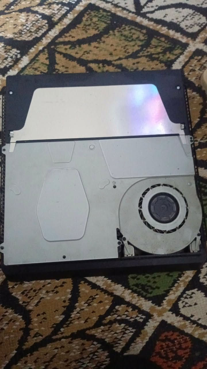 بلي فور مهكر وياه قرص فيفه ٢٠٢٠ وبيه حساب هم بيه العاب ونضام جهاز ١٣/٤,وذاكره ٥٠٠ والسعر ٢٠٠


**إذا كنت صاحب هذا الإعلان وتريد حذفه لأي سبب، رجاءا أرسل رسالة إلى الدعم الفني**