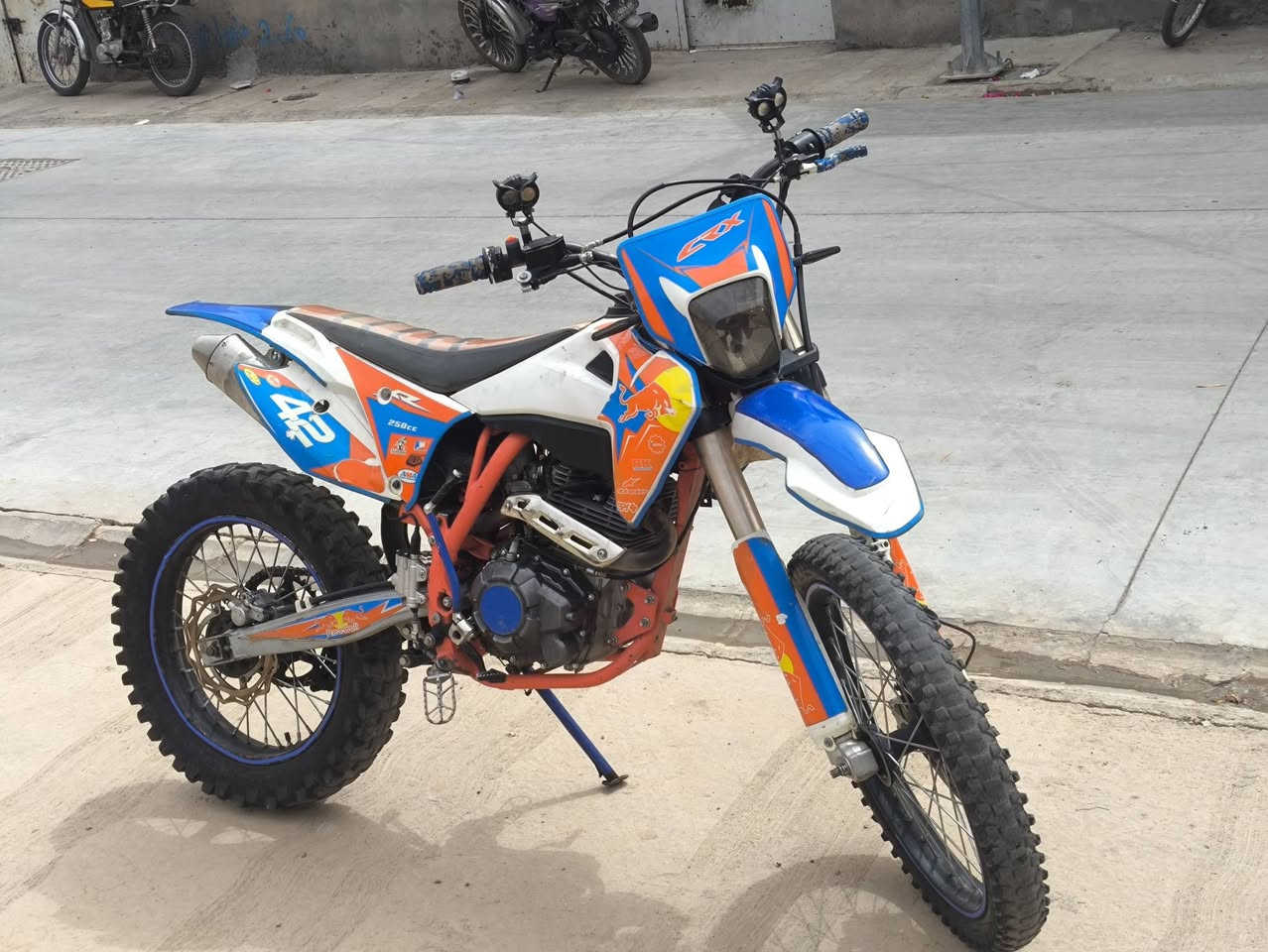 سلام عليكم SRXللبيع اي عيب مابي شرط شلعه فول كهربائية شغال سعر 750 بي مجال


**إذا كنت صاحب هذا الإعلان وتريد حذفه لأي سبب، رجاءا أرسل رسالة إلى الدعم الفني**
