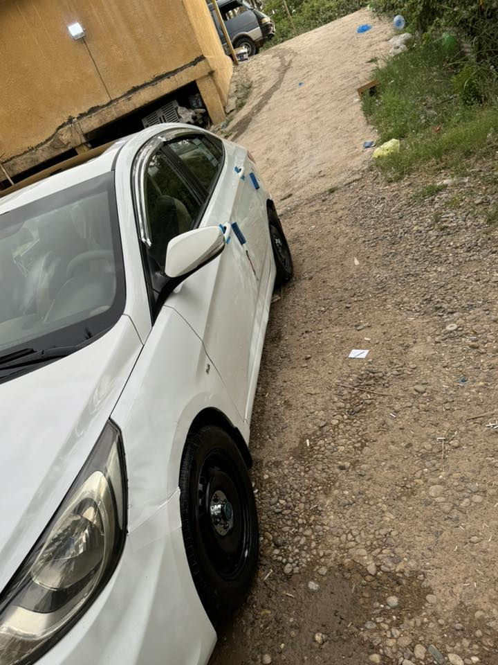 اكسنت البيع موديل ٢٠١٢
تبريد كفاله ثلج 
مكينة وكير كفاله
السياره نضيفه 
بيهه قطعتين مبدلات بيدي 

السعر ٨٨ وبيهه مجال 
الهاتف ***********
