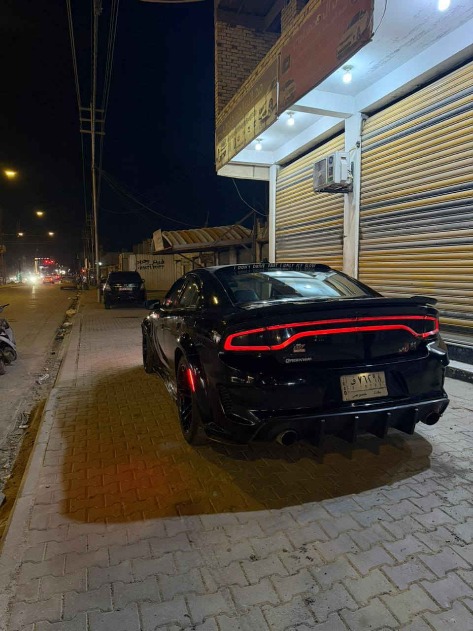 للبيع الوحش الأسود - Scat Pack Widebody 2020 🖤🔥
للبيع أو (للمراوس حسب رغبتك)، الجوهرة السوداء دوج تشارجر سكات باك وايد بدي "أصل" موديل 2020. السيارة قمة بالنظافة وبمواصفات مميزة:
اللون: أسود ملكي (Black Mirror)
المواصفات:
بدن وايد بدي عريض "أصل" بلادي.
فتحة سقف + كشنات جلد وتدفئة وتبريد.
خزن ميموري سيت (Memory Seats).
نظام النقاط العمياء (Blind Spot).
شاشة كبيرة مع كامل وضعيات القيادة (SRT Modes).
الإضافات: السيارة متعوب عليها ومضاف لها لمسات وتعديلات 
السيارة جاهزة من كلشي، برغي ما نقصها. للتواصل والاستفسار حادث السياره جاملغ وبنيد ووباب وببه بالفخذه


**إذا كنت صاحب هذا الإعلان وتريد حذفه لأي سبب، رجاءا أرسل رسالة إلى الدعم الفني**
