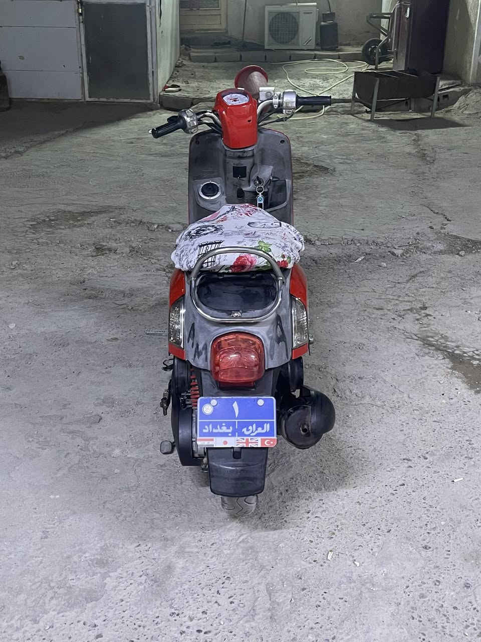 ماكس بوليس للبيع كلشي بيها شغال دراجه نضيفه فقط مفتوحه علمود زنجيل كصرته و روح افحص  سعر ٧٥٠ قفل الموشراي لايدخل ولا يتصل  كربلاء ***********
