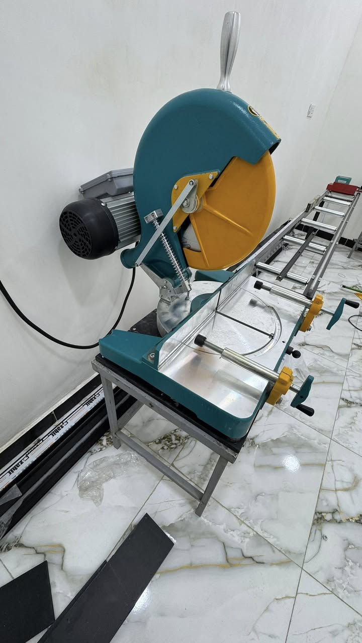 كتر حجم 400 تركي حديد غير مستخدم نهائيا متواجد فقط على الواتساب ***********
