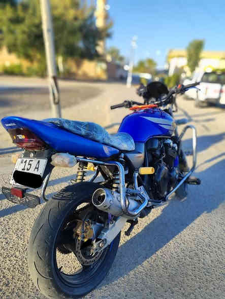 السلام عليكم
للبيع او مراوس حسب القناعة CB4 جيل ثاني محرك 400 16ولف  مرقم لوحة انكليزي تحويل مباشر كفالة عامة مابيها نقص 
السعر 2700 وبيها مجال المكان الانبار عانه 
الاستفسار  ***********
المو شراي لا يتعبني
