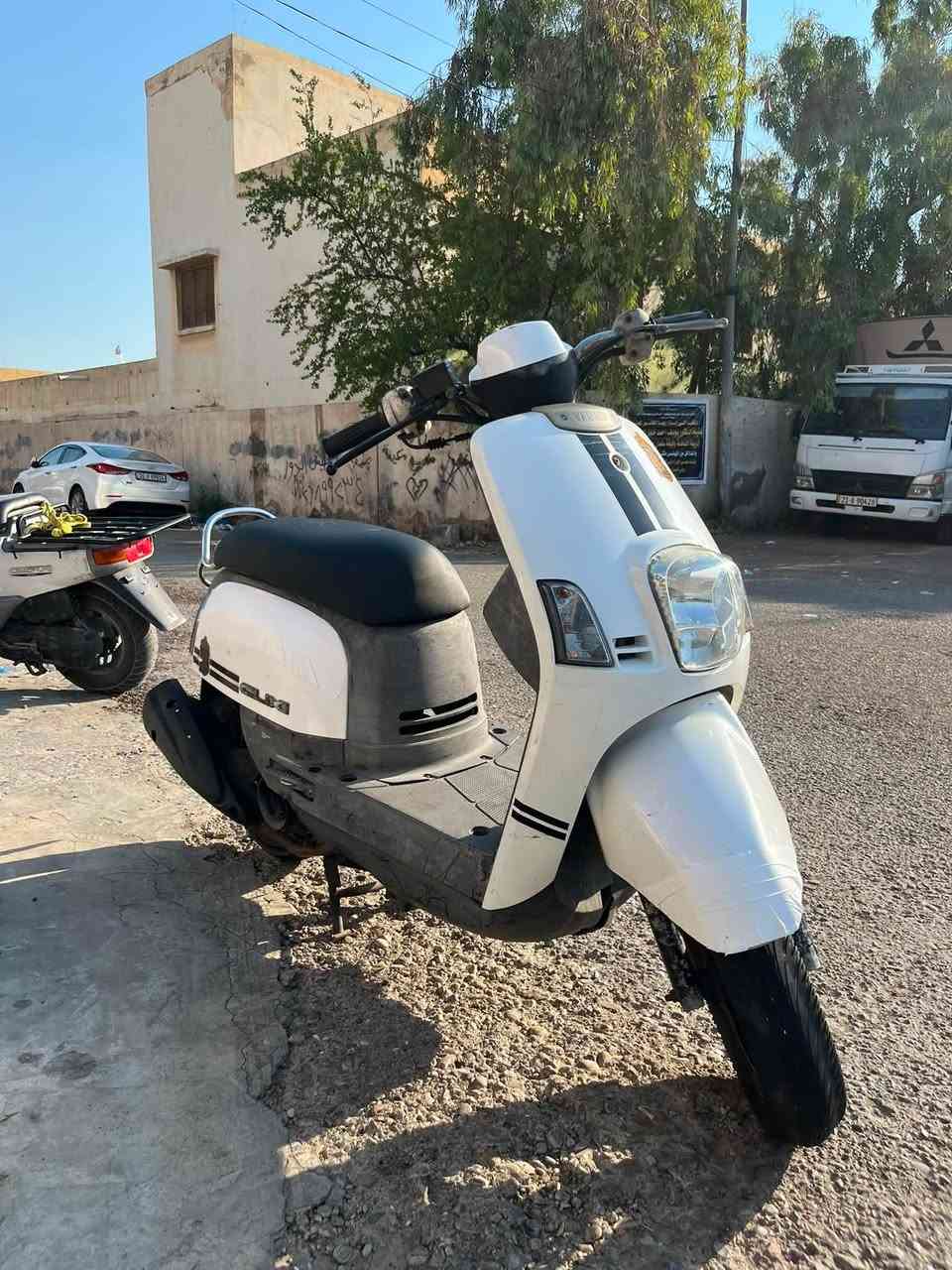 دراجه بوليس نضيفه صار أسبوع من نازله رمبه ب٩٥٠ مكان ديالى بعقوبه التحرير  الاتصال ***********
