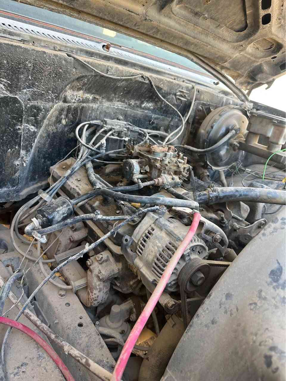 المحرك محرك امريكي للسيارات الكلاسك محرك 350 والكير 400 بس سوي اشتراك ويشتغل هو وغراضه للستفسار *********** النجف, العراق
