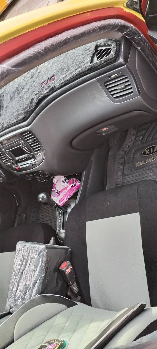 كيا ريو للبيع موديل 2008  
السعر 82 وبيها مجال
كابون بانزين موجود
السيارة مشروع وطني تحويلك موصل ووين متريد 
 السيارة جاهزة مال رزق كير مكينة كهربائيات كلها شغالة
طخم امامي خلفي كله جديد
تحكمات استيرن
جامات كهربائية
مري كهرب
ظررها جاملغ خلفي وبيها داخل الصندوق ولغد امامي خفيف
للتواصل ***********
 اسيا ***********
