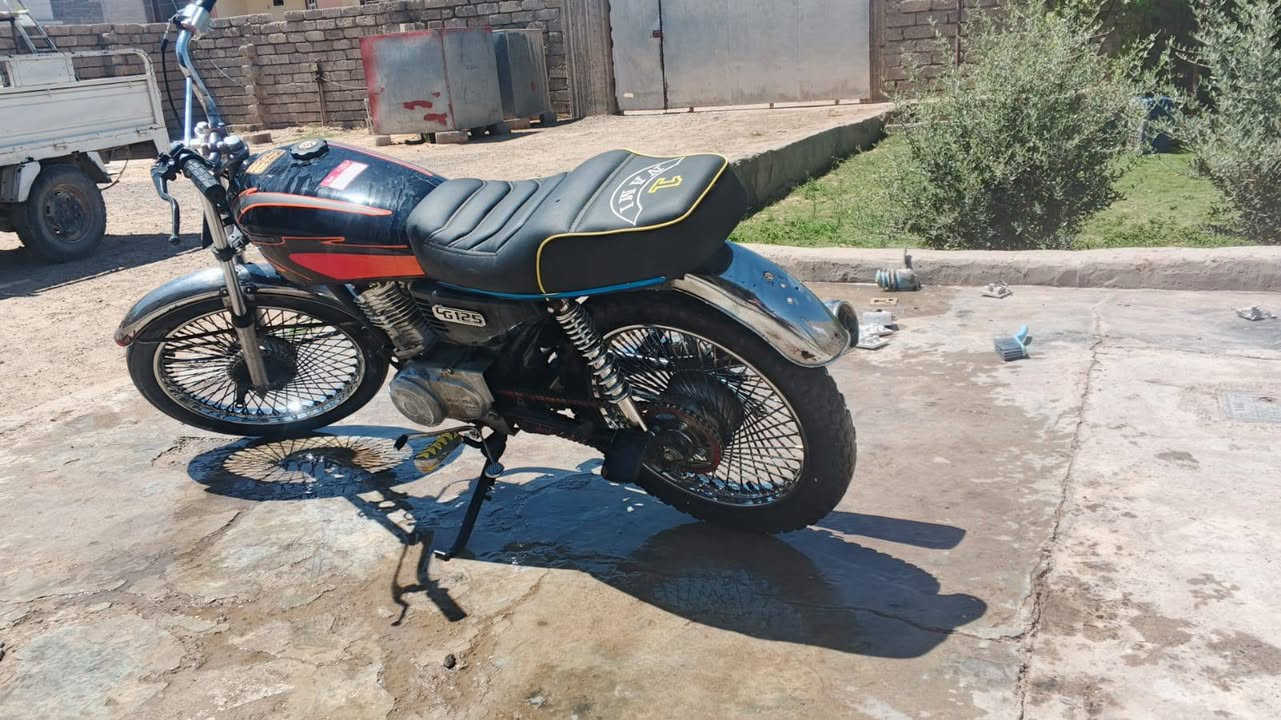 دراجه نامه موديل 18 السعر250 بمجال شيء قليل مستعجل على بيعتها المكان بيجي. ***********
