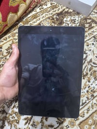 ايباد جيل ٩ • ٦٤ جيجا • بطاريه ٩٠٪