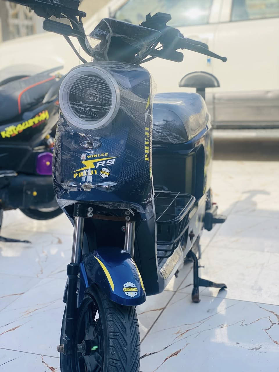 السلام عليكم R9 مكفوله كفاله عامه مفوله كل العراض وياه السعر 400  وبيه مجال قليل مكاني بصره قرنه بني منصور ***********
