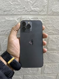 ايفون 13 برو ماكس ذاكرة/512 بطاريه /96  جهاز كله بلادي شرط مامفتوح فقط...