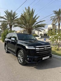 ‎السلام عليكم لاندكروز   VX لمتيد شركه ساز ام الضمان  ‎موديل 2023 رقم ...