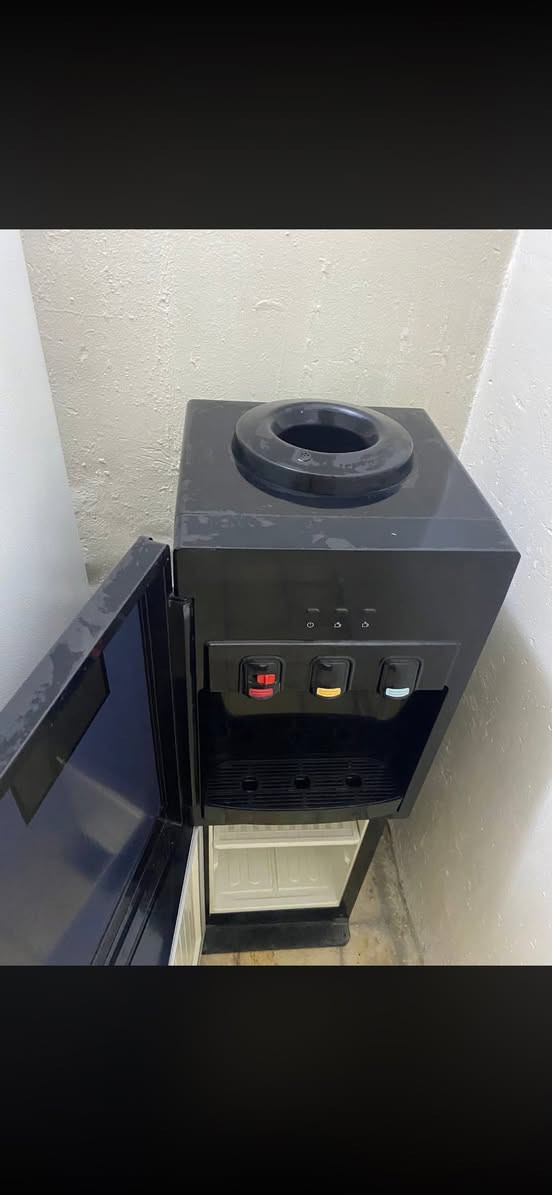 براد نوعية الحافظ جديد نضيف نضافه 100/100 ممستخدم قليل درجه اولى باب اول السعر 150 مكاني بغداد الغدير ساحة ميسلون قرب ابو رحمن


**إذا كنت صاحب هذا الإعلان وتريد حذفه لأي سبب، رجاءا أرسل رسالة إلى الدعم الفني**