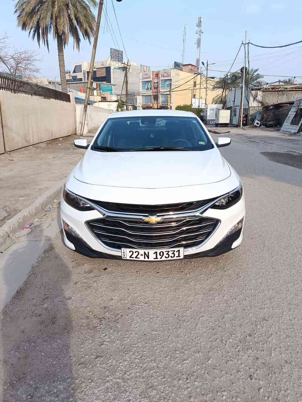 يا الله بسم الله 
ماليبو  للبيع او للمراوس موديل 2023 اكلين بدون صبغ السياره ليبل واحد بجم كبس 
ماليبو حبايب مكينه 1500  
تيربو أربعه سلندر
فئة LT
مواصفاته معروفه كير اوتو هاند بريك بصمه تحكمات استيرن كراسي كهرباء شاشه 
داتا شو  تحديد مسار ورادار ومثبت سرعه ومودات قياده 
ومانع تصادم وكامره دواره وتبريد قطعتين 
السياره كير محرك كفاله 
لغد شاصي ايرباك كفاله كله 
بدون ايرباك بيه فقط قبق الجنطه مبدل نفس اللون بدون صبغ قطعه ابلاديه السياره وكاله 
ماشيه 75 الف 
مكانه بغداد ان شاءالله منطقه الدوره او منطقه حي الجامعه 
/
رقمه أربيل الجديد تحويل ثاني يوم باسم المشتري 
السياره للبيع او للمراوس بشي اقل حبايب 

والسياره شوفت عينكم نضيفه 
ومعروضه 147 وبيه مجال ان شالله 
وبالعافيه على الي ياخذه تحياتي الكم ❤️
 وهذا رقمي للتواصل

***********
