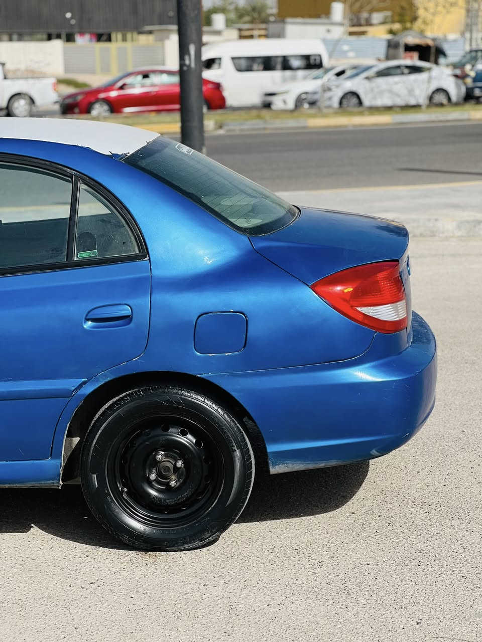 السلام عليكم 
كيا ريو 2005 سنويه 27 مصبوغه عام جماليه فقط مكينه 1600 كير اوتوماتيك مكاني كربلاء السعر 48 وبيهه مجال حك الجيه فقط ***********
